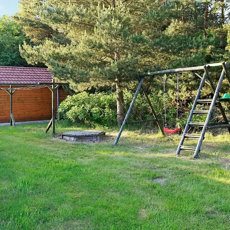 Three-bedroom Holiday In By 1 *